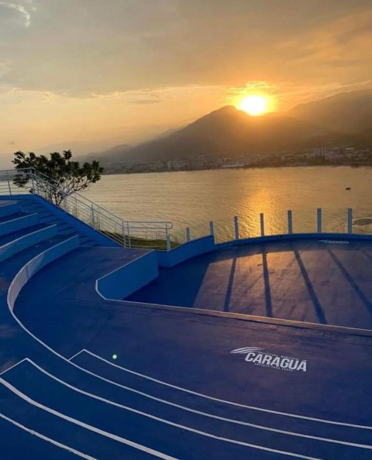 Lindo Apto Praia Martin De Sa Em Condominio Com Piscina, Estacionamento, Wi-Fi 150Mbps,Perto Do Mar!!! Карагуататуба Екстериор снимка